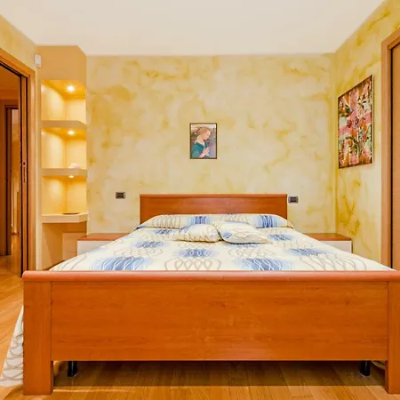 Le Perle * לאזיסה